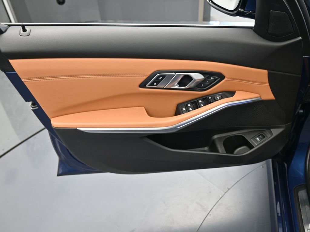 Used 2021 BMW 330i Sedan w/ Premium Package image 13