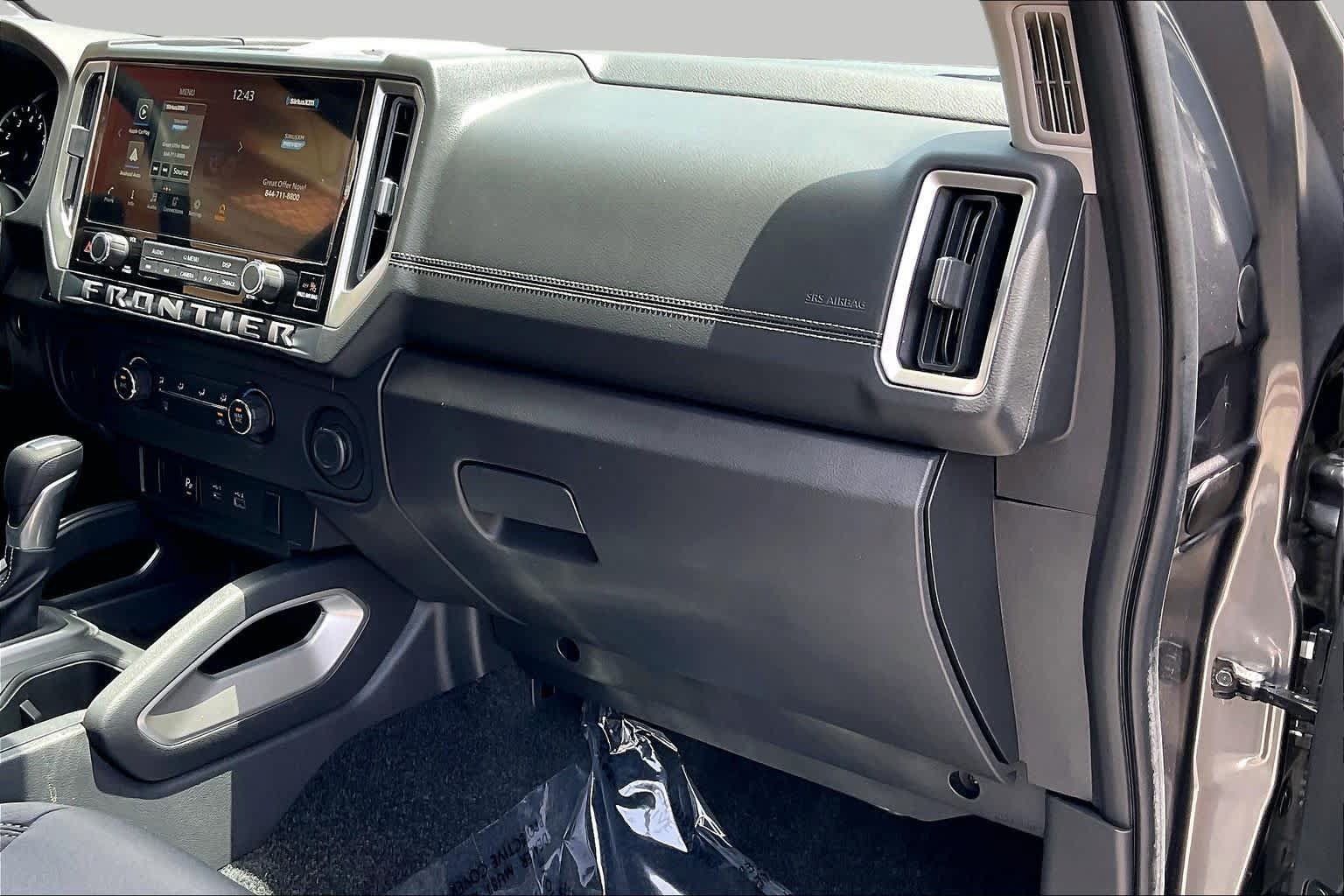 Used 2025 Nissan Frontier SV RWD image 16