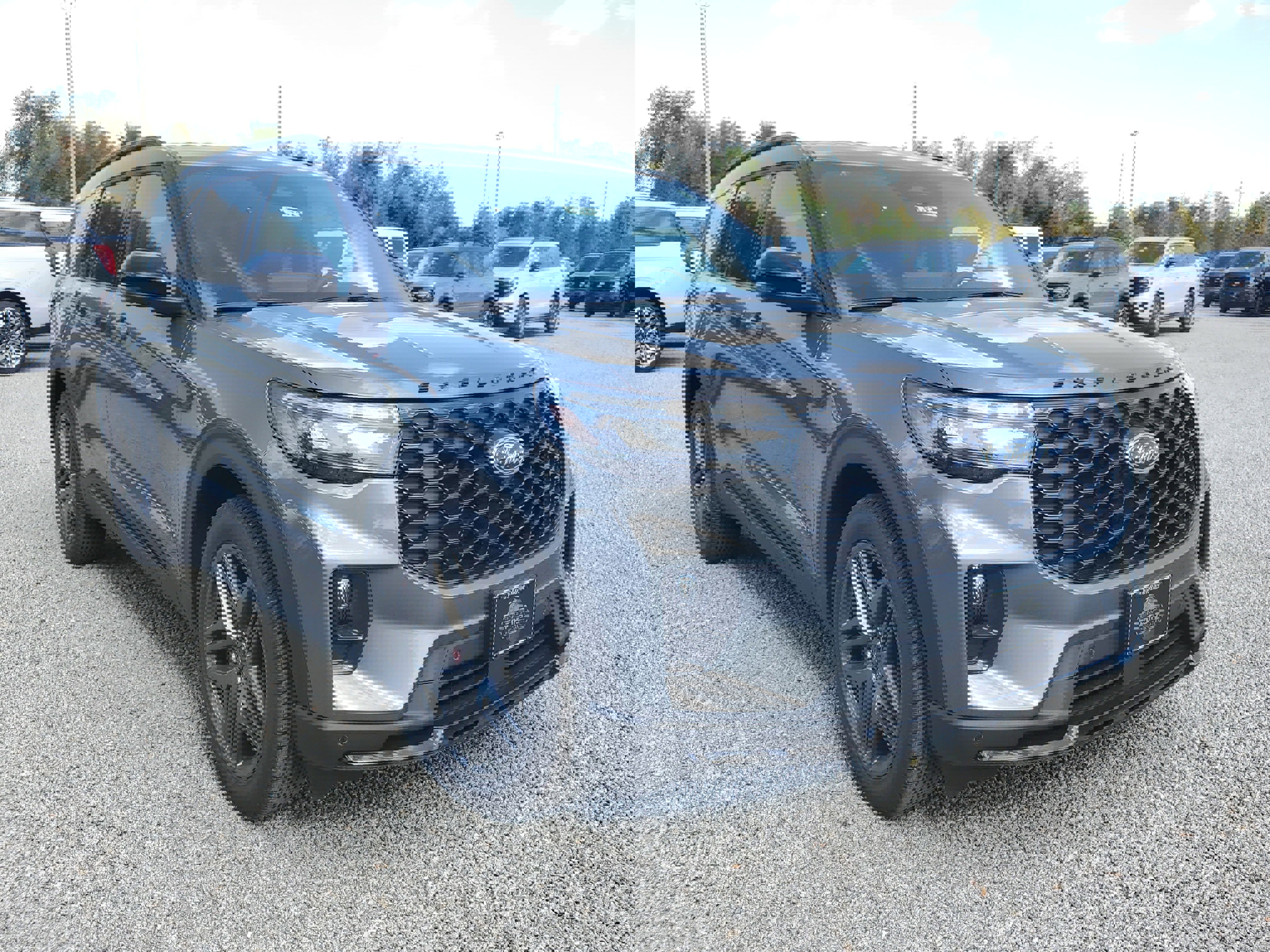 New 2026 Ford Explorer ST-Line w/ ST-Line Street Pack image 2