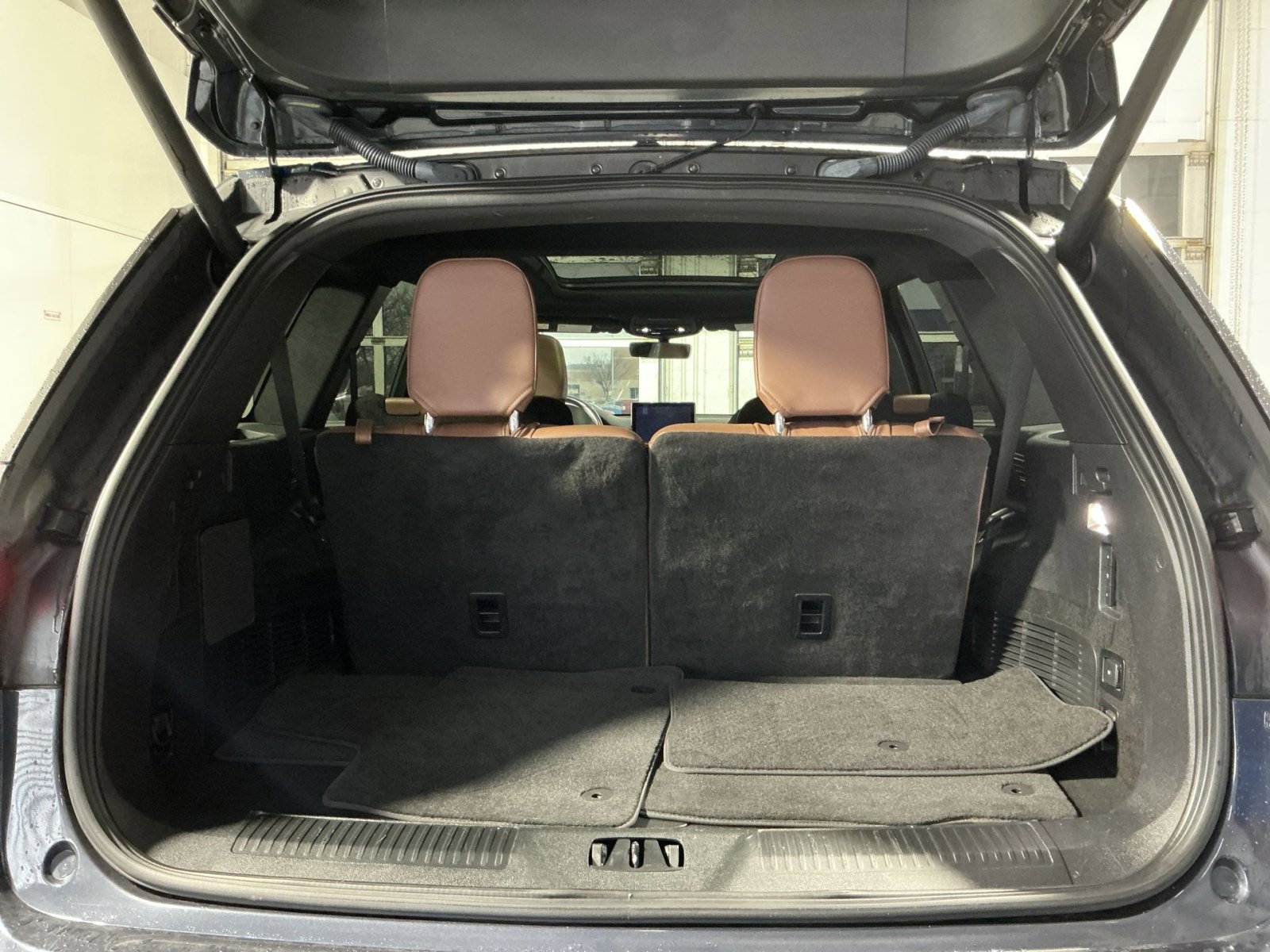 Used 2023 Lincoln Aviator Reserve w/ Elements Package Plus image 34