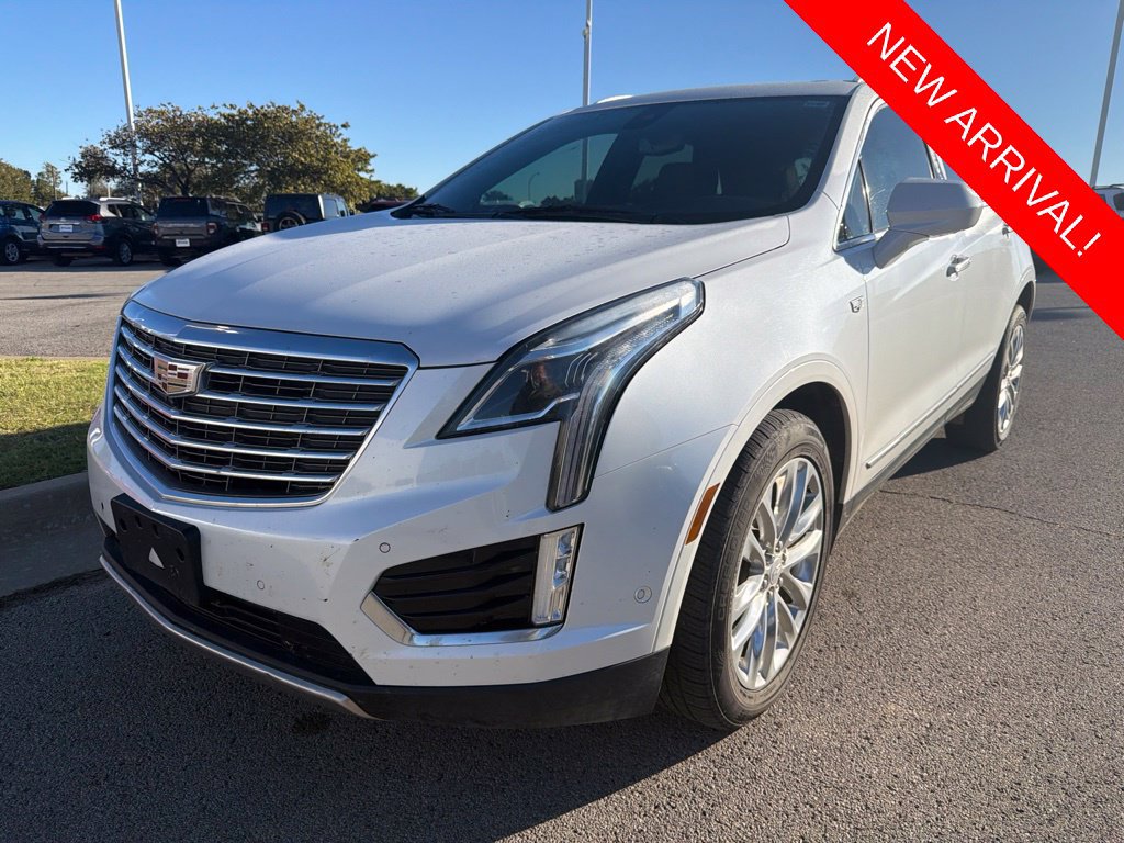 Used 2017 Cadillac XT5 Platinum w/ Driver Assist Package AWD/4WD image 1
