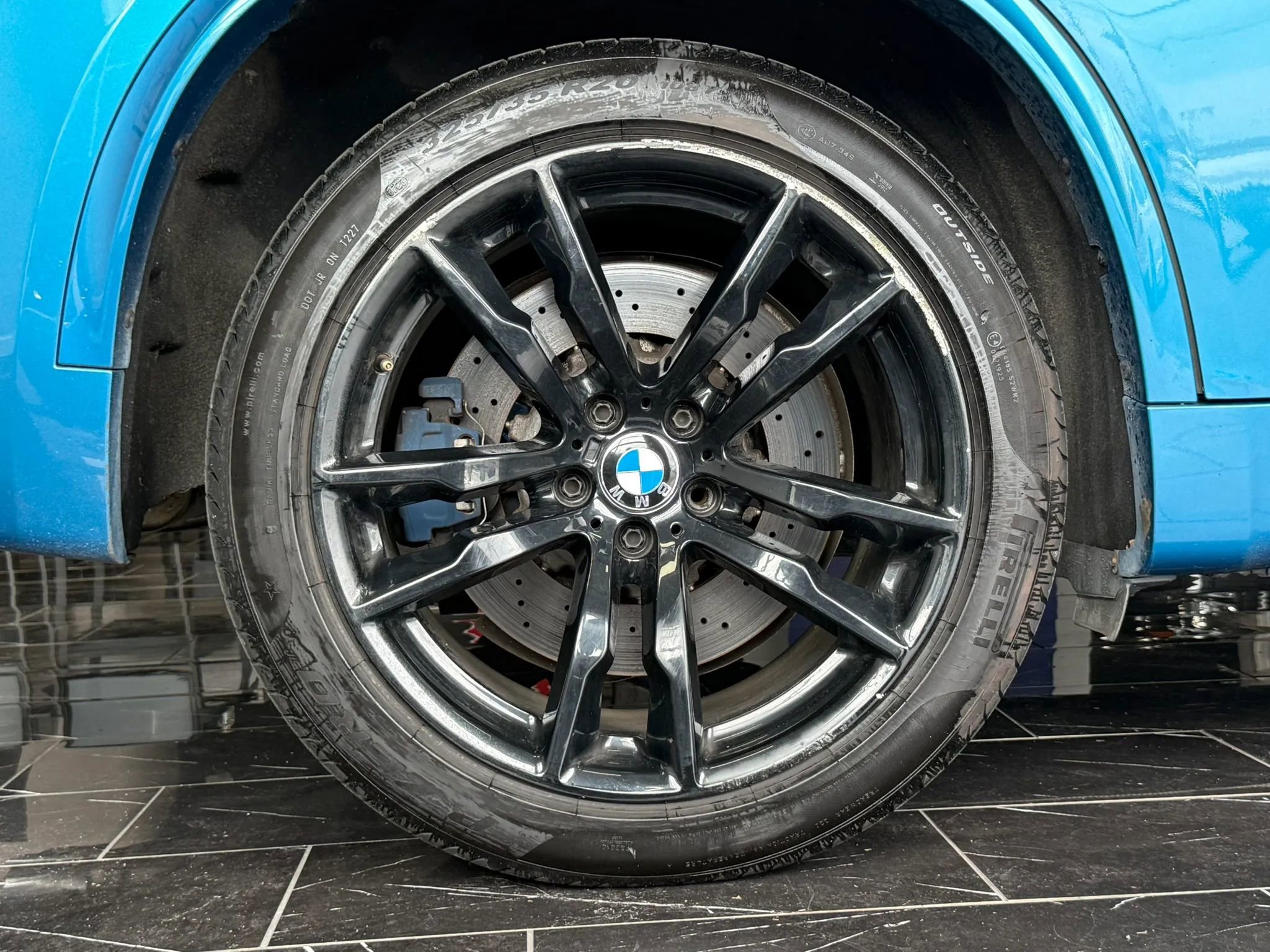 Used 2017 BMW X5 M image 23