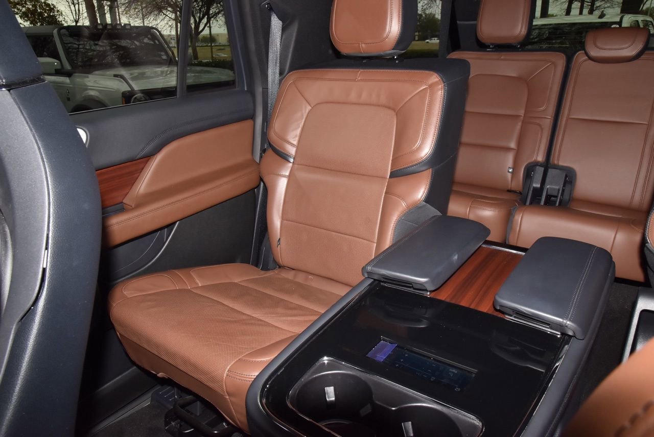 Used 2023 Lincoln Navigator L Reserve image 21