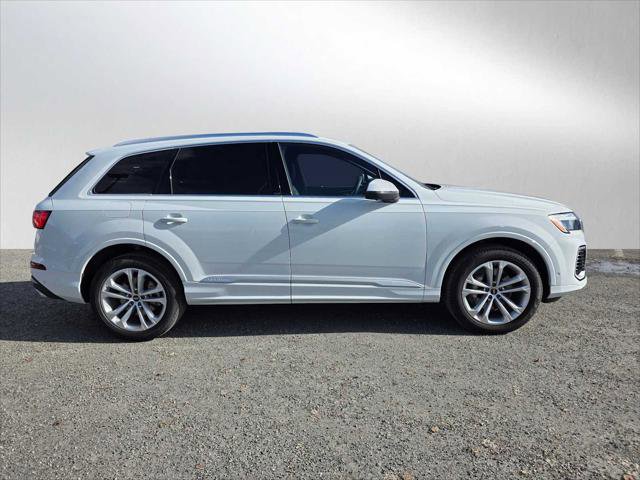 Used 2025 Audi Q7 3.0T Premium Plus AWD/4WD image 2