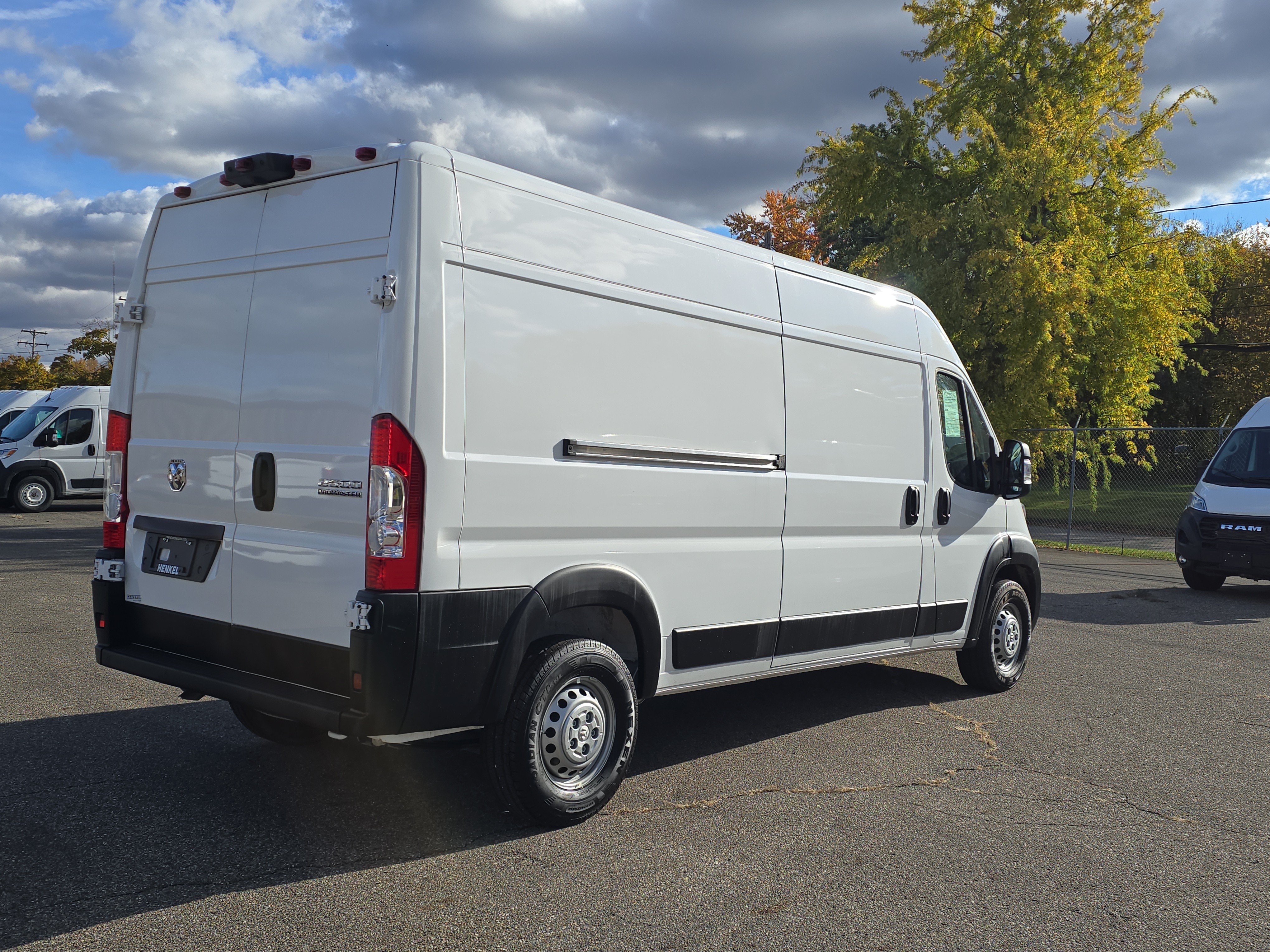 Used 2025 RAM ProMaster 2500 FWD image 4