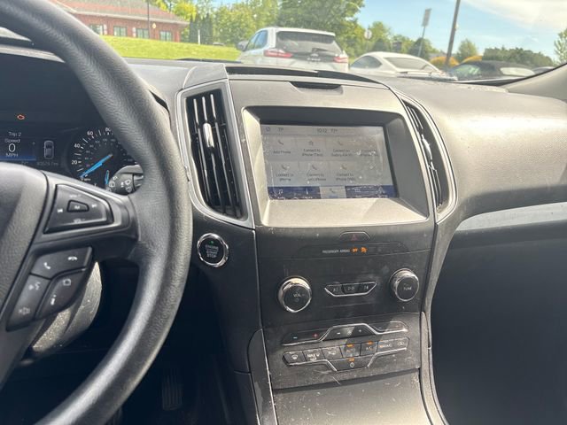 Used 2020 Ford Edge SE FWD image 19