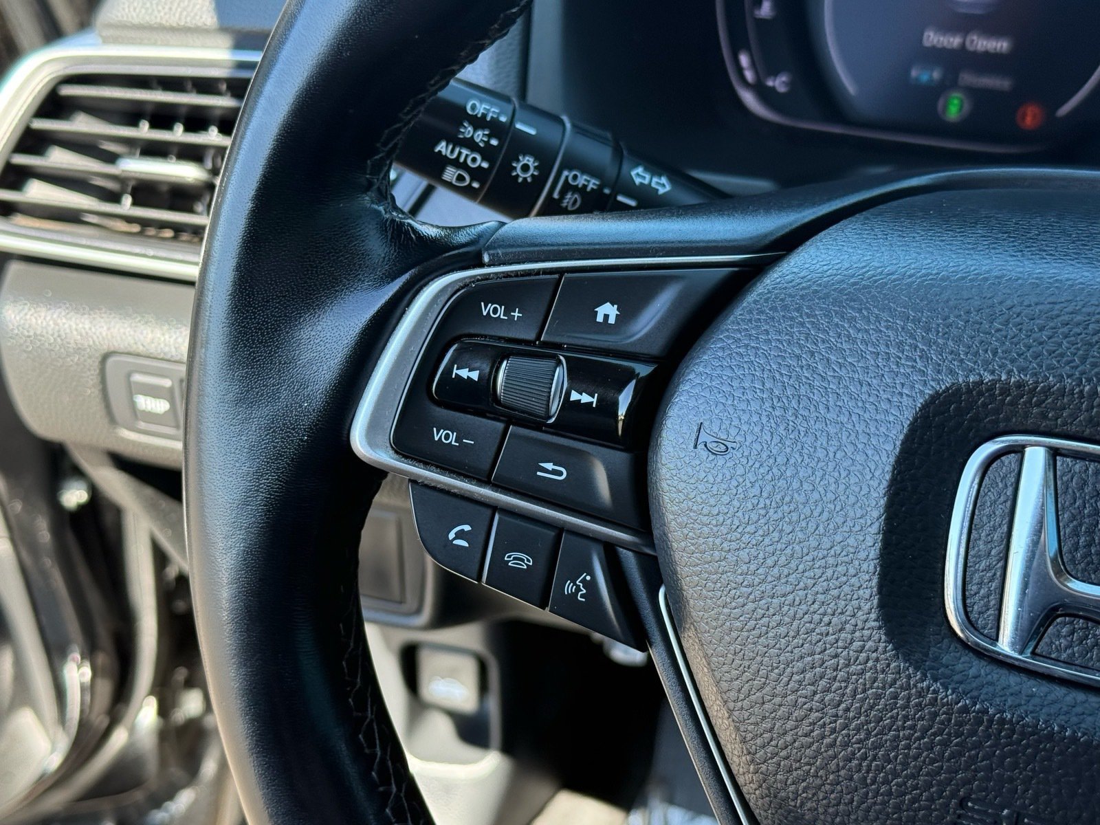 Used 2022 Honda Accord EX-L image 17