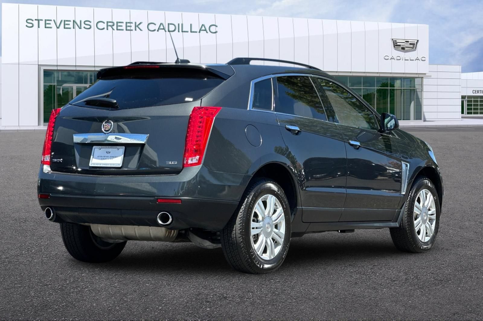 Used 2016 Cadillac SRX FWD image 3