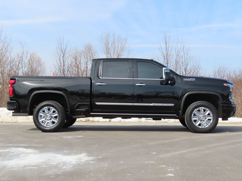 Certified 2024 Chevrolet Silverado 3500 High Country w/ High Country Premium Package image 2