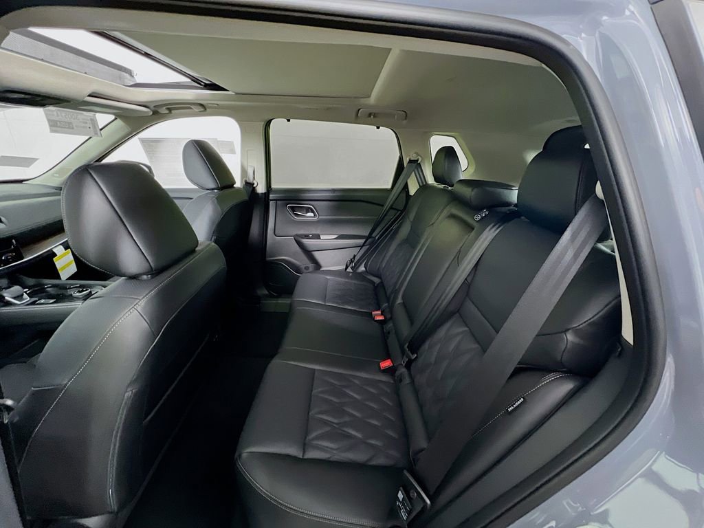New 2026 Nissan Rogue Platinum image 23