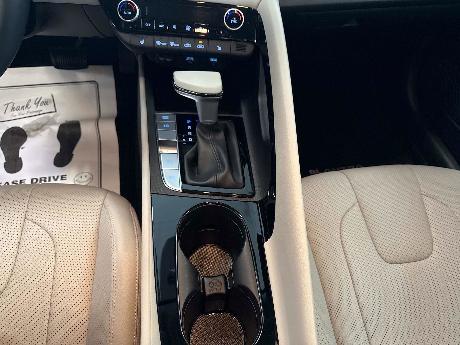 Used 2023 Hyundai Elantra Limited image 23