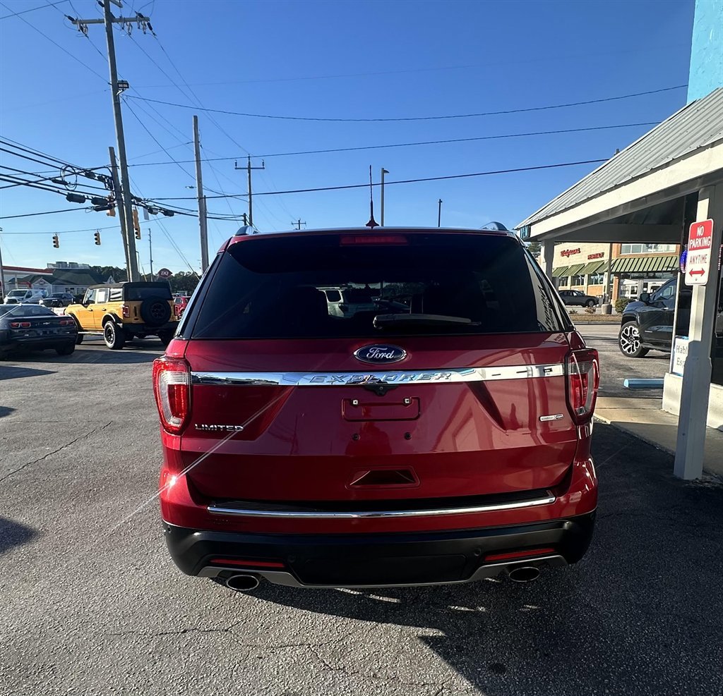 Used 2018 Ford Explorer Limited w/ Class II Trailer Tow Package image 5