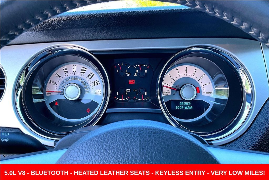 Used 2012 Ford Mustang GT Premium w/ Electronics Pkg RWD image 13