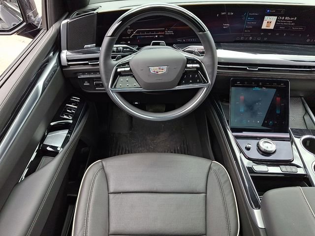 Certified 2025 Cadillac Escalade ESV Sport w/ LPO, Floor Liner Package image 11