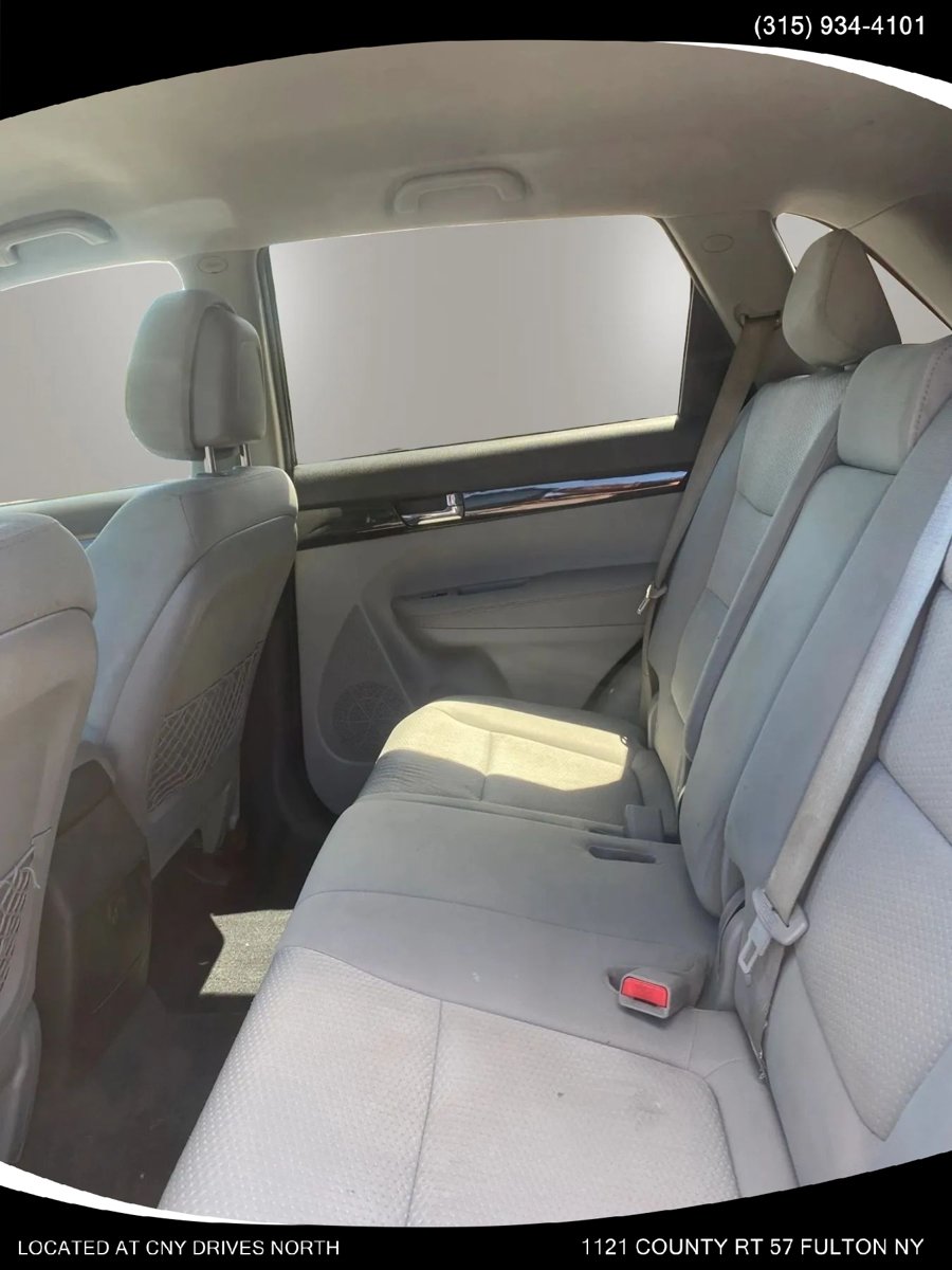 Used 2013 Kia Sorento LX AWD/4WD image 9