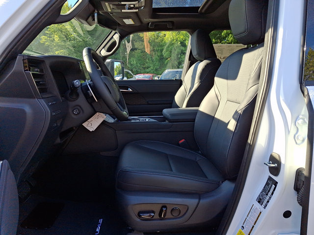 New 2026 Lexus GX 550 AWD/4WD image 8