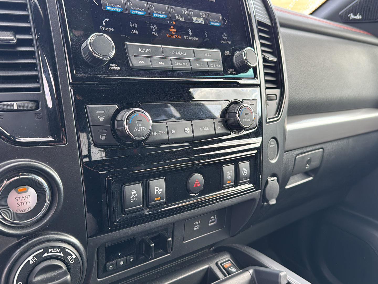 Used 2023 Nissan Titan PRO-4X w/ Pro-4x Convenience Package image 23