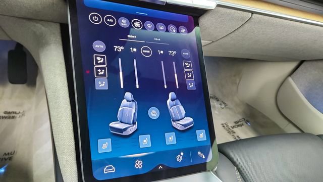 Used 2023 Lucid Air Touring AWD/4WD image 47