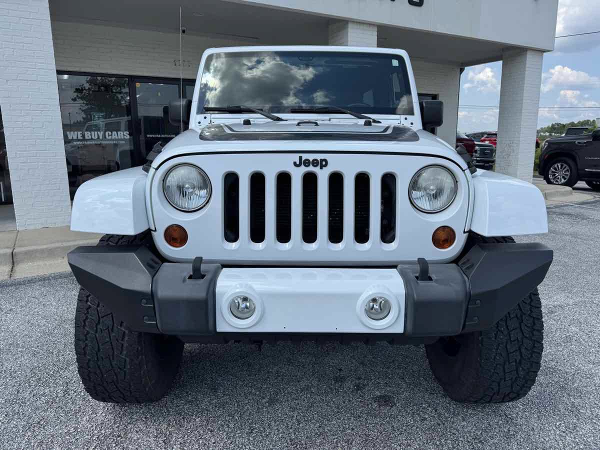 Used 2012 Jeep Wrangler Unlimited Sahara AWD/4WD image 37