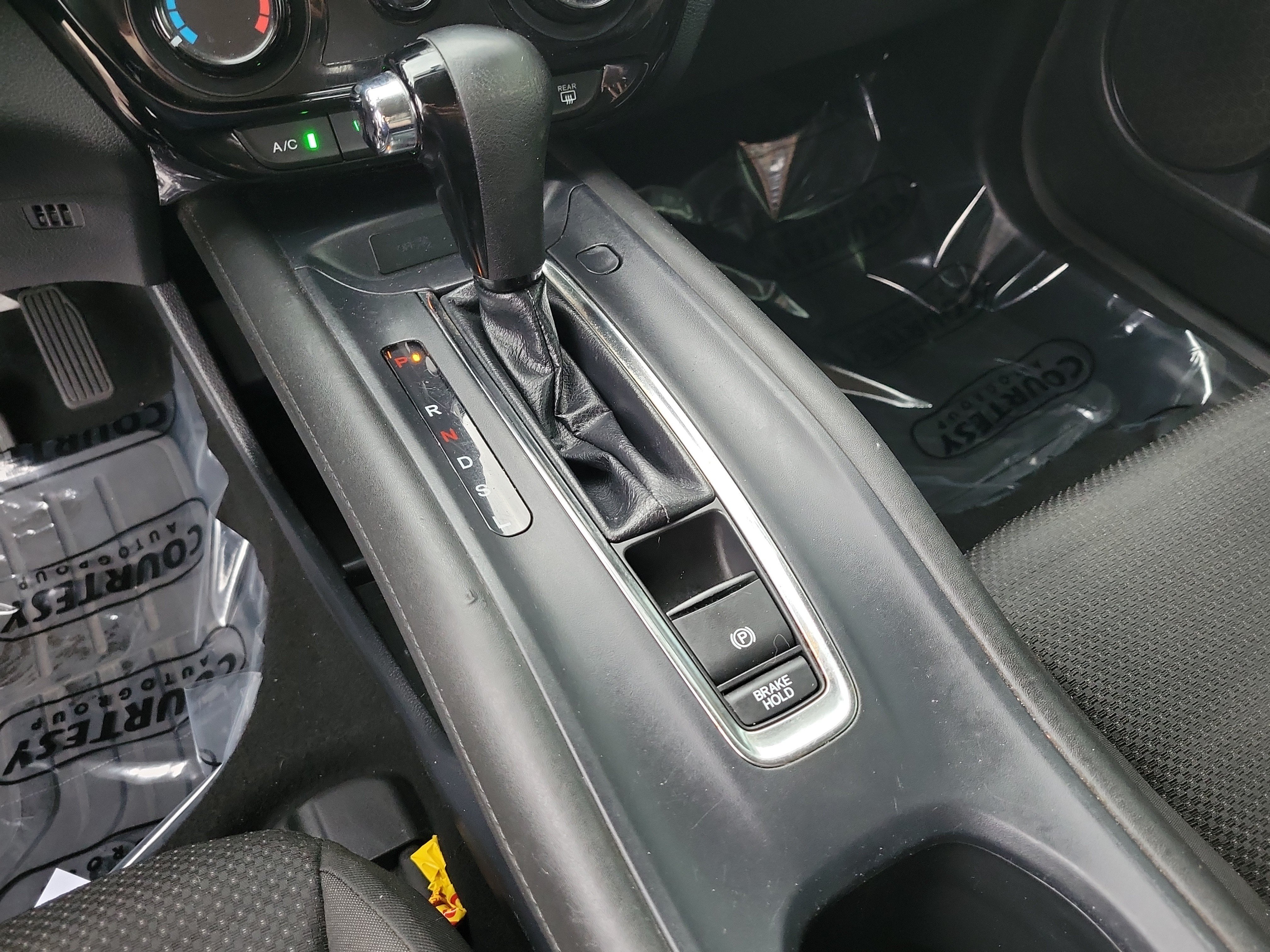 Used 2019 Honda HR-V LX image 13