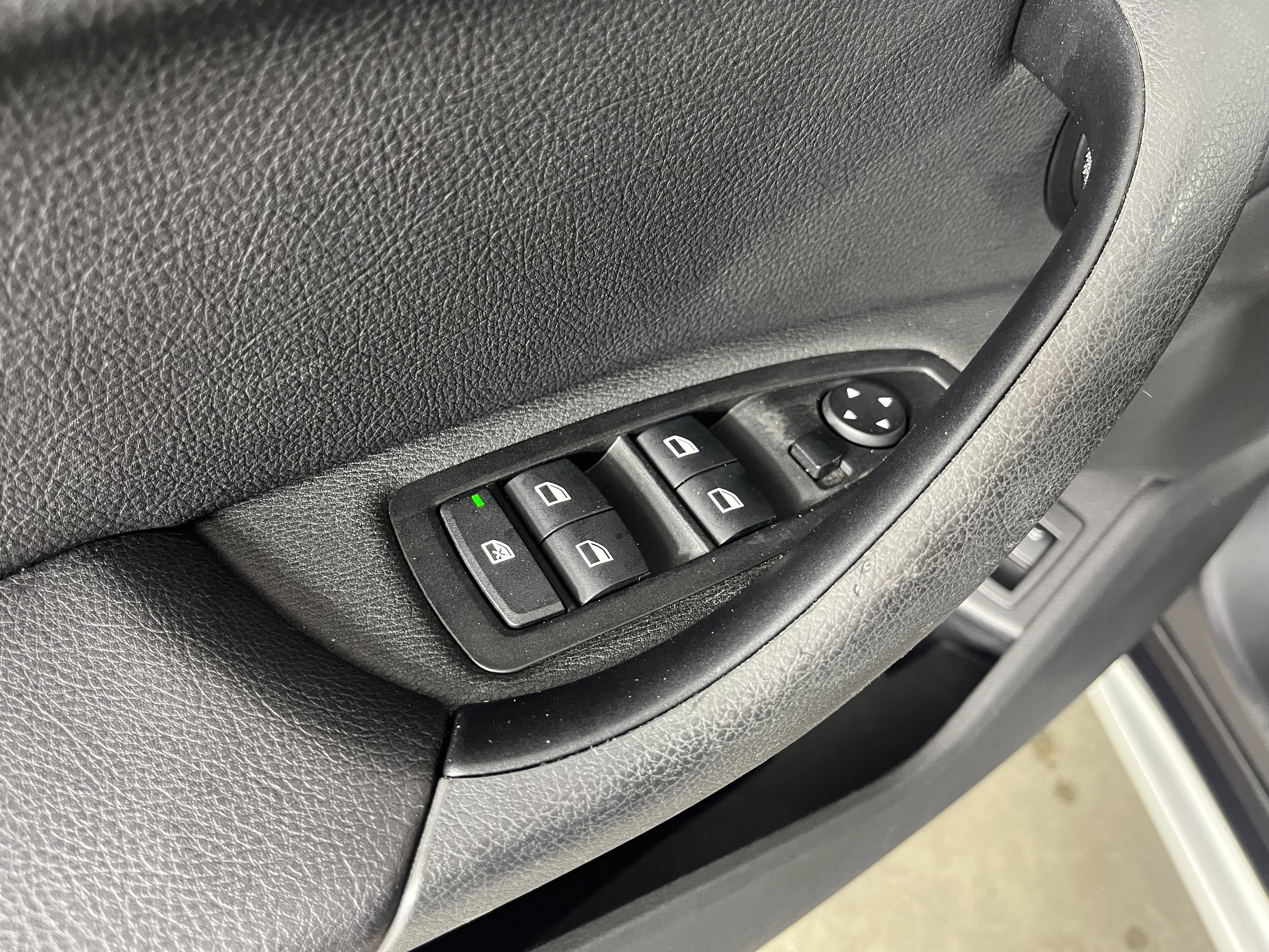 Used 2017 BMW X1 xDrive28i image 18