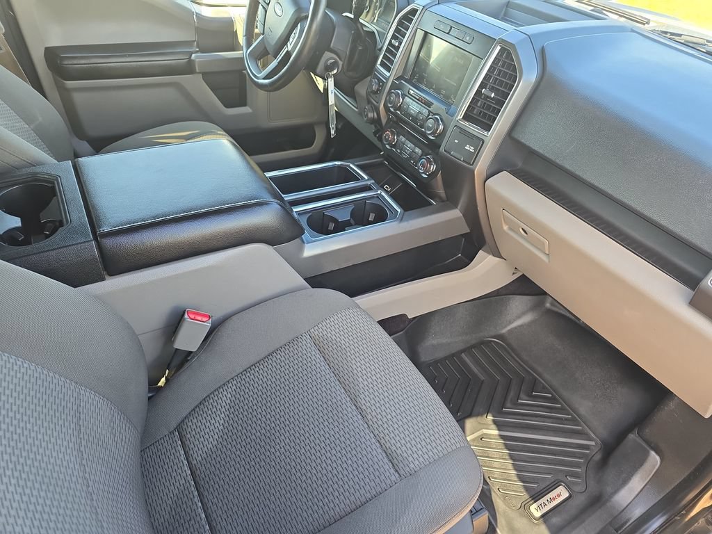 Used 2017 Ford F150 XLT w/ Equipment Group 302A Luxury AWD/4WD image 10