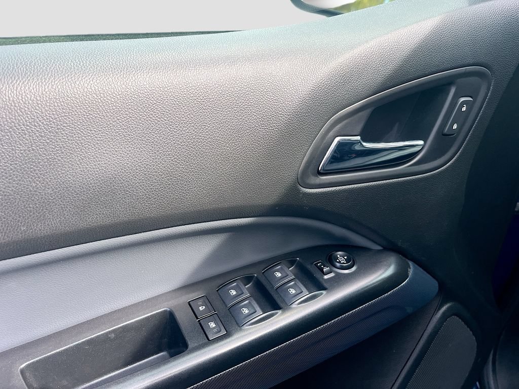 Used 2019 Chevrolet Colorado Z71 AWD/4WD image 17
