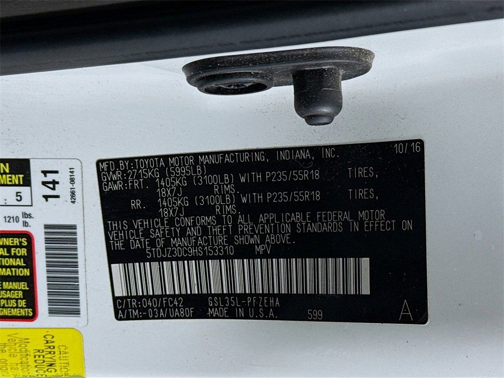 Used 2017 Toyota Sienna LE image 28