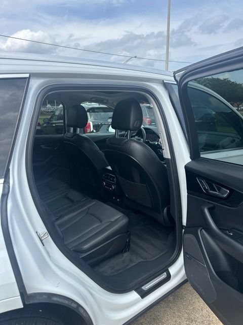 Used 2019 Audi Q7 3.0T Premium Plus w/ Premium Plus Package AWD/4WD image 12