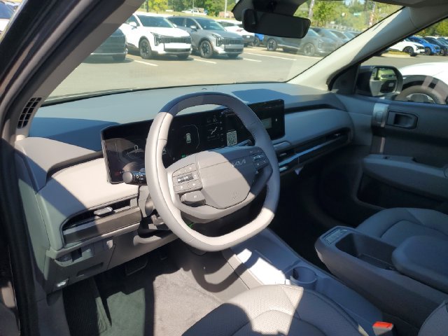 New 2027 Kia EV3 Wind FWD image 24