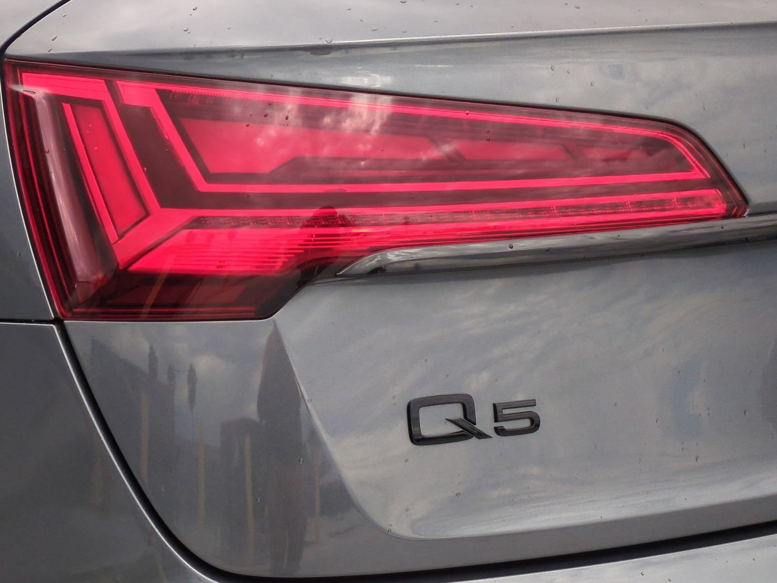 Used 2023 Audi Q5 2.0T Premium Plus w/ Premium Plus Package AWD/4WD image 18