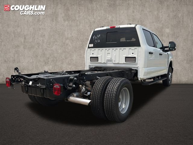 New 2026 Ford F350 XL w/ XL Chrome Package AWD/4WD image 8