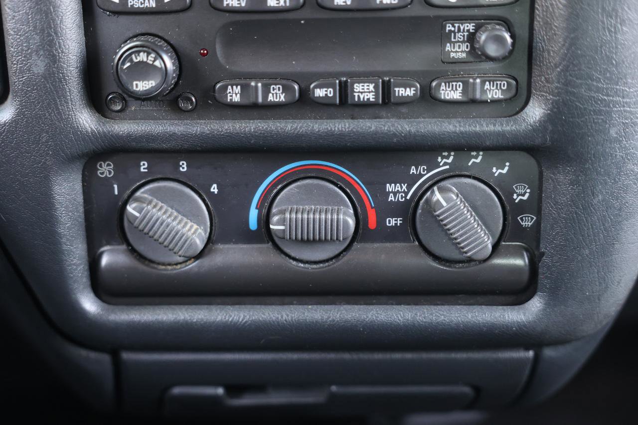 Used 2003 Chevrolet Blazer LS image 27