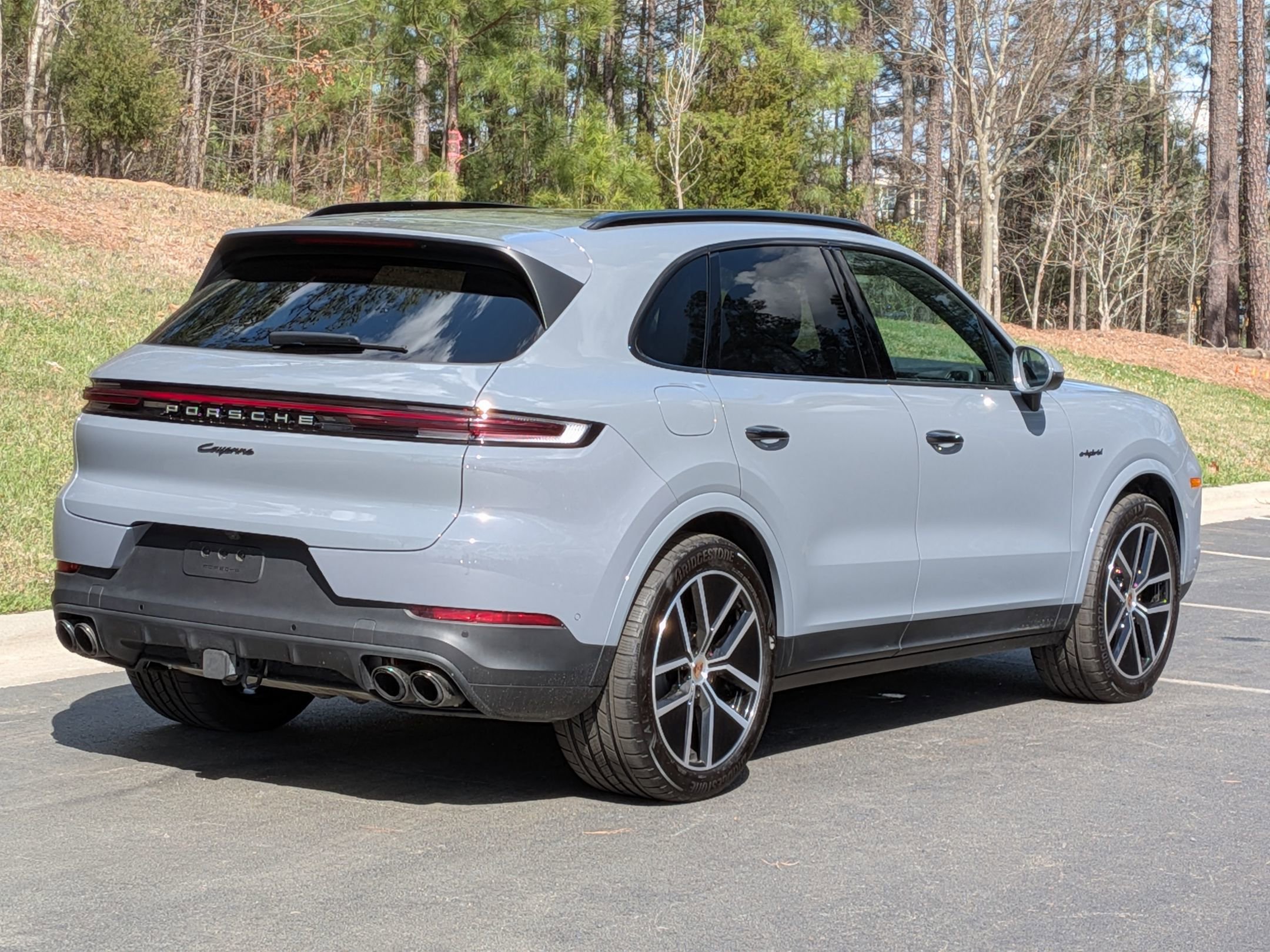 Used 2025 Porsche Cayenne GTS AWD/4WD image 7