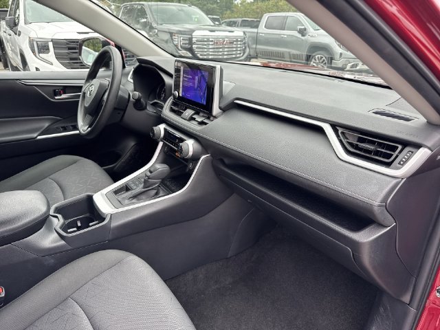 Used 2025 Toyota RAV4 XLE AWD/4WD image 27