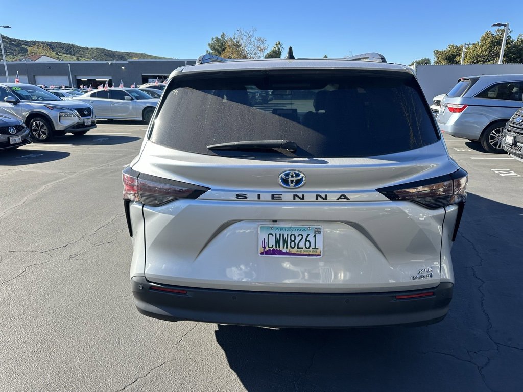 Certified 2024 Toyota Sienna XLE image 3