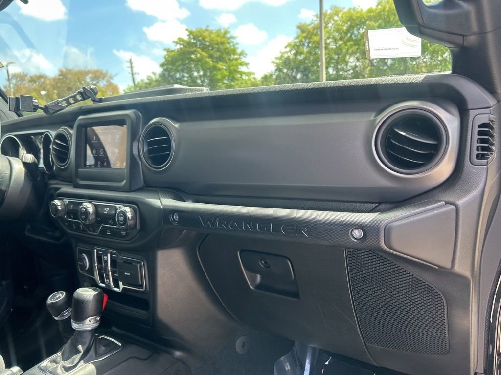 Used 2023 Jeep Wrangler Sport S image 24