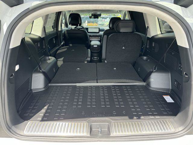 New 2026 Hyundai Ioniq 9 Calligraphy image 17