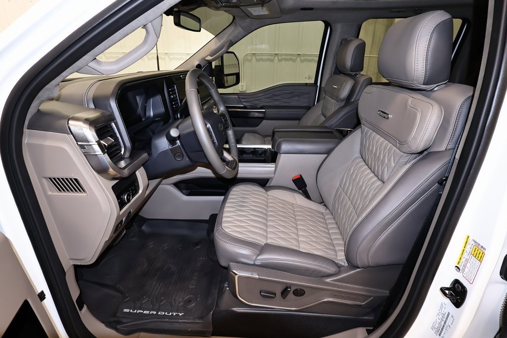 Certified 2026 Ford F350 Platinum w/ Platinum Plus Package image 13