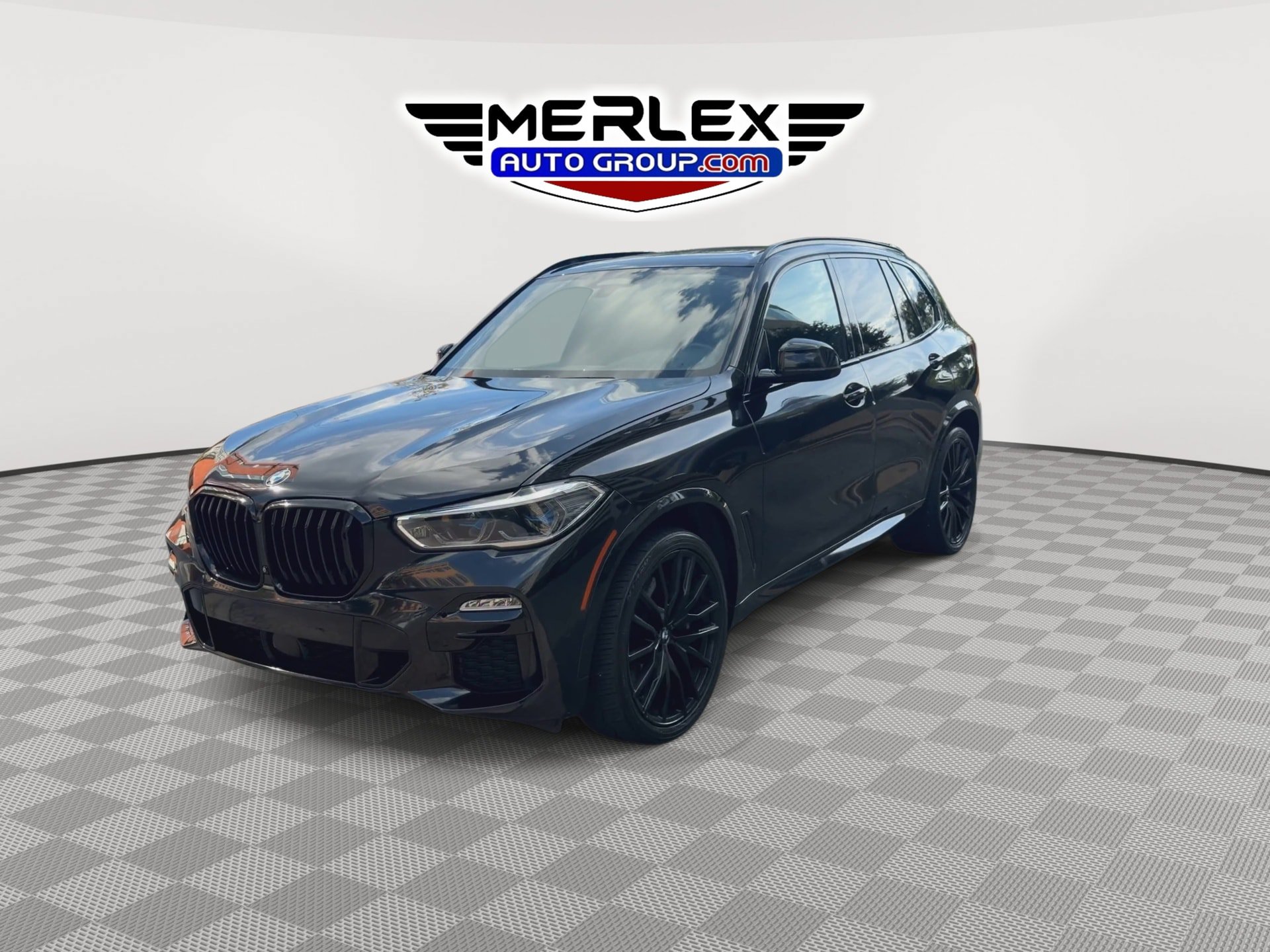 Used 2020 BMW X5 M50i w/ Executive Package AWD/4WD image 4