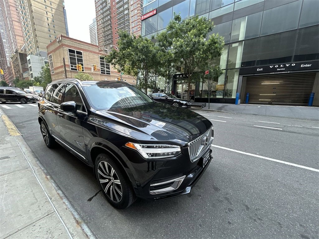 Certified 2024 Volvo XC90 B6 Plus w/ Protection Package Premier image 1