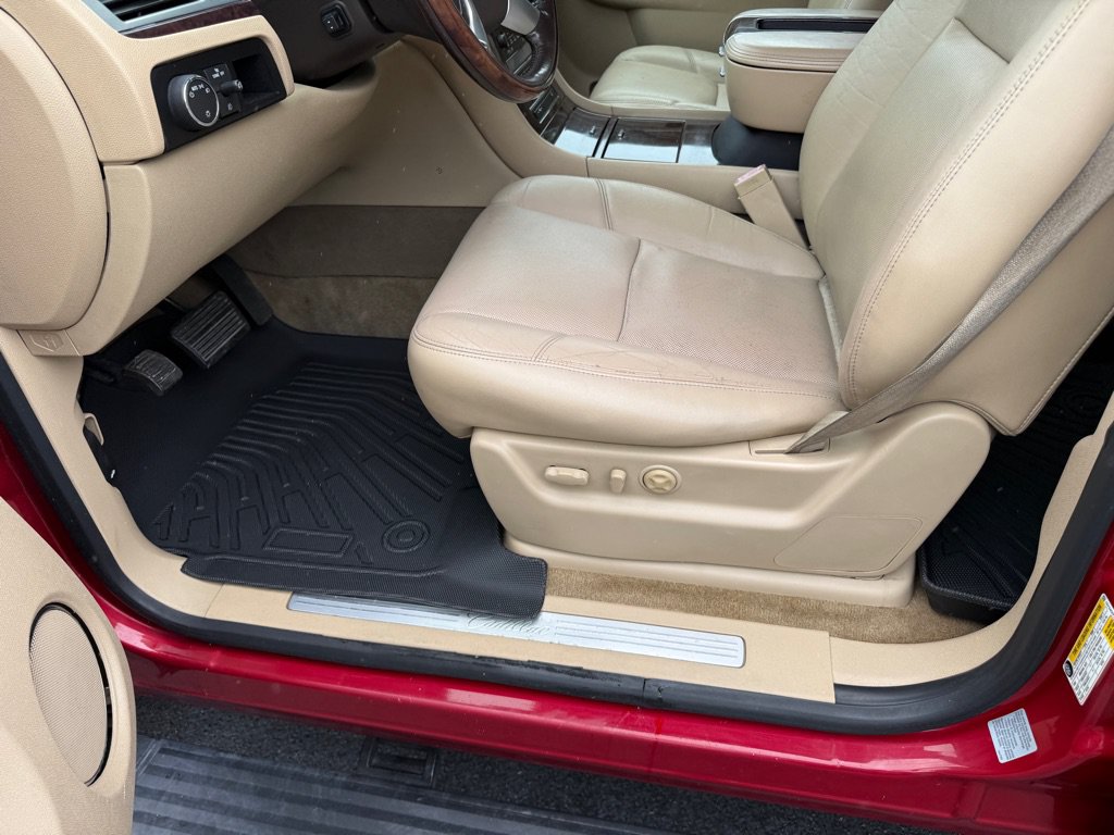 Used 2013 Cadillac Escalade Premium AWD/4WD image 44