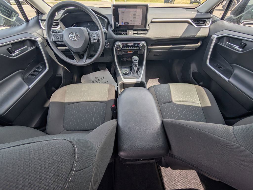 Used 2023 Toyota RAV4 XLE w/ Convenience Package image 24