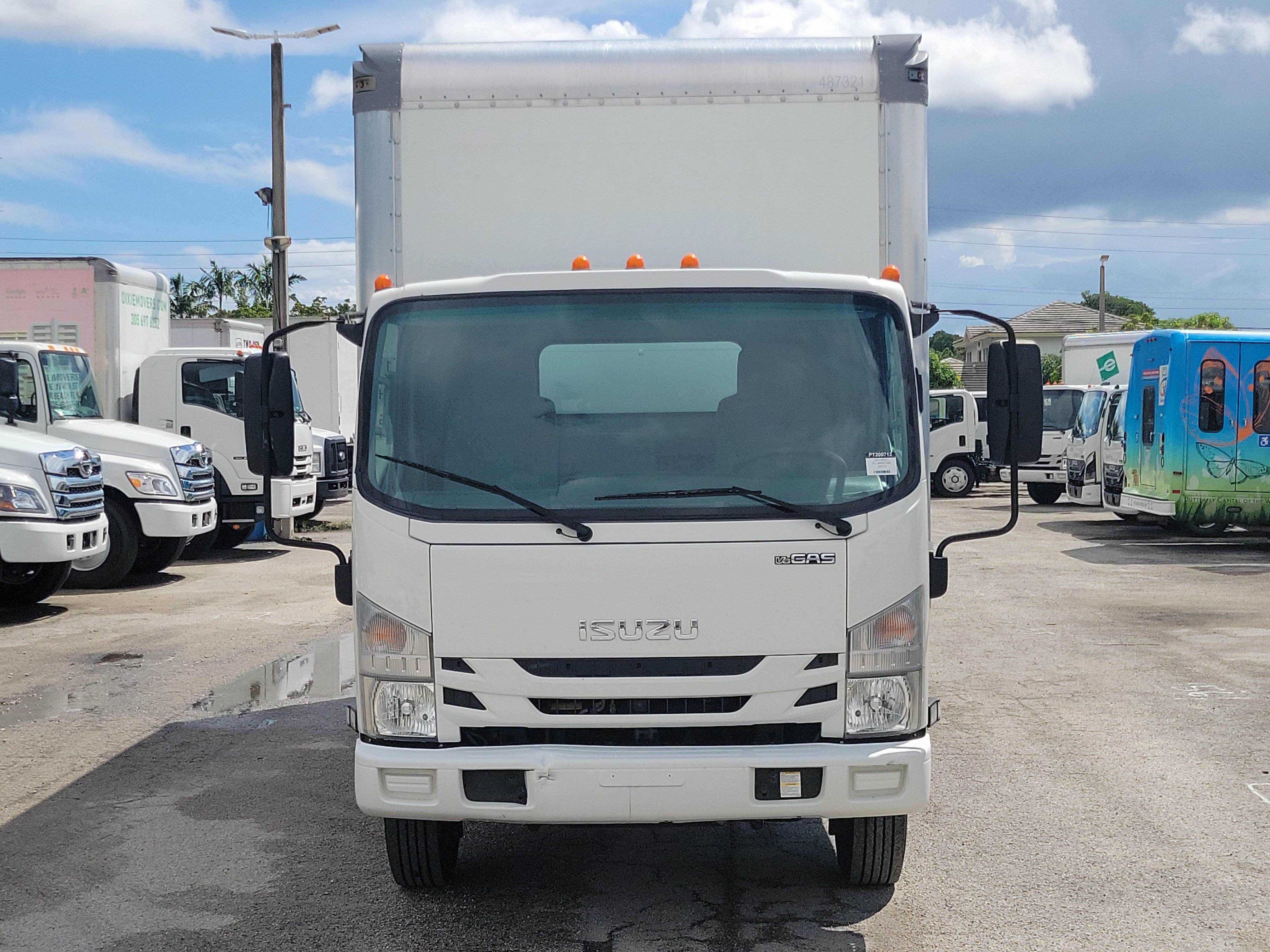 Used 2021 Isuzu NPR RWD image 8