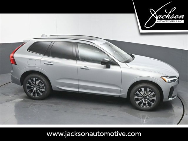 Used 2025 Volvo XC60 B5 Core w/ Climate Package image 49