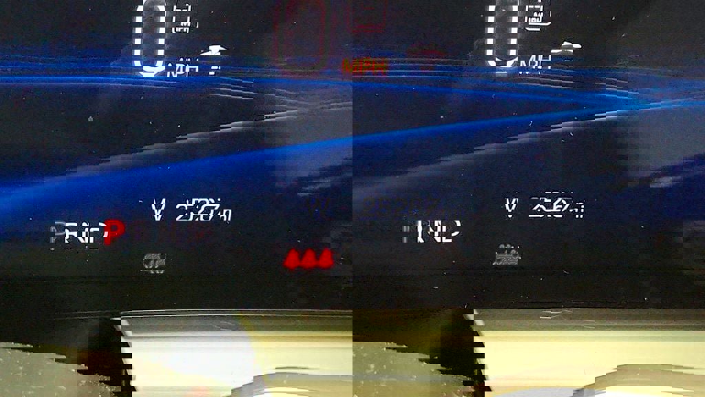 Used 2024 Cadillac Lyriq Luxury image 15