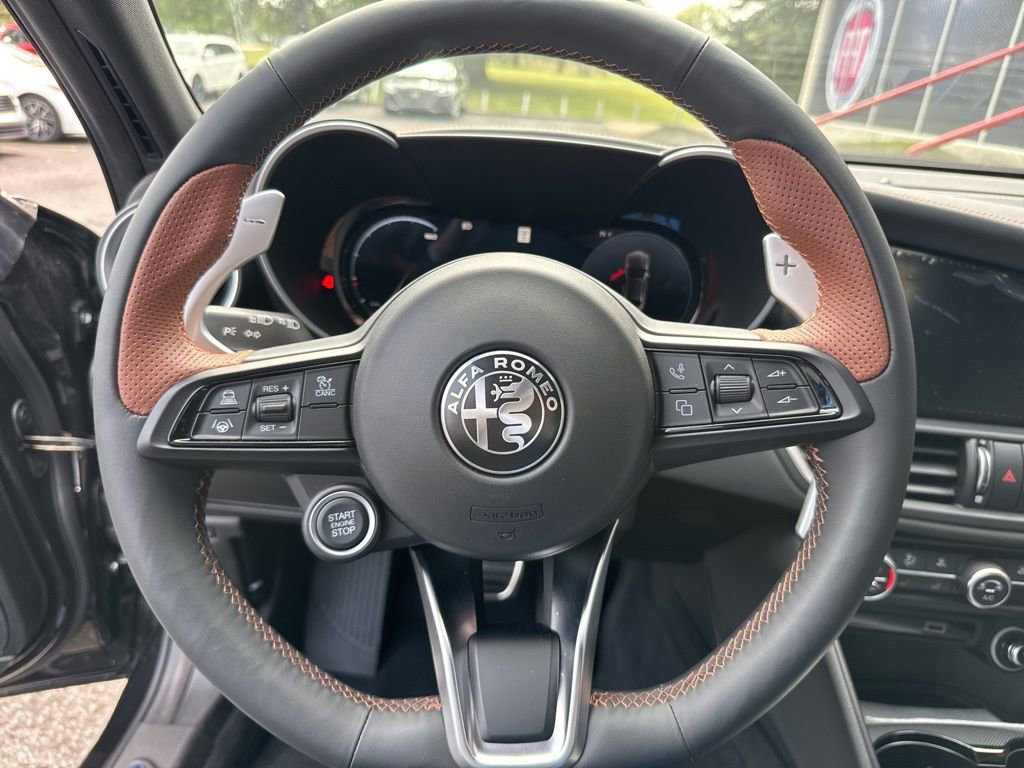 New 2025 Alfa Romeo Giulia AWD w/ Driving Assist Package image 13