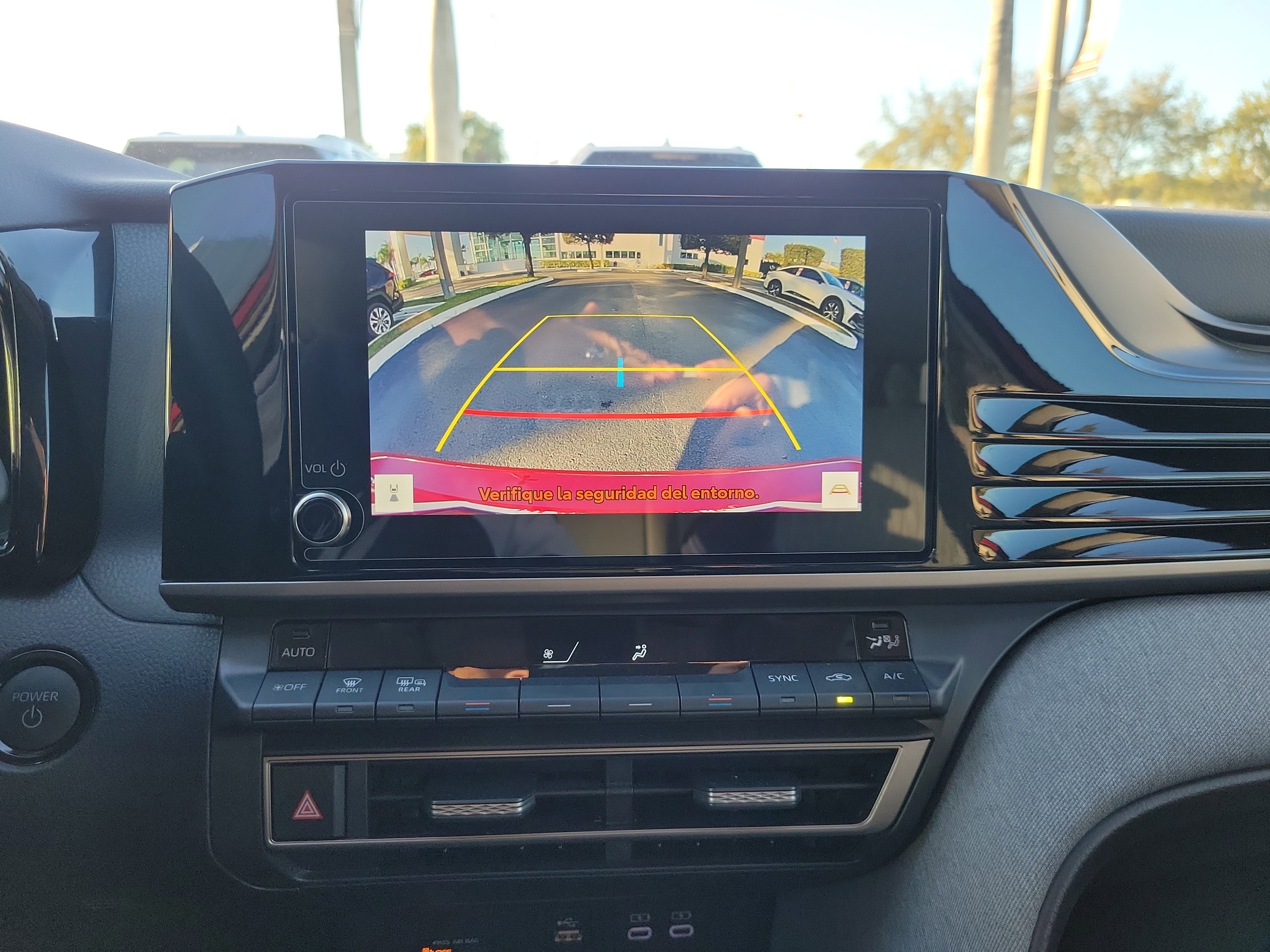 Used 2025 Toyota Camry LE image 27