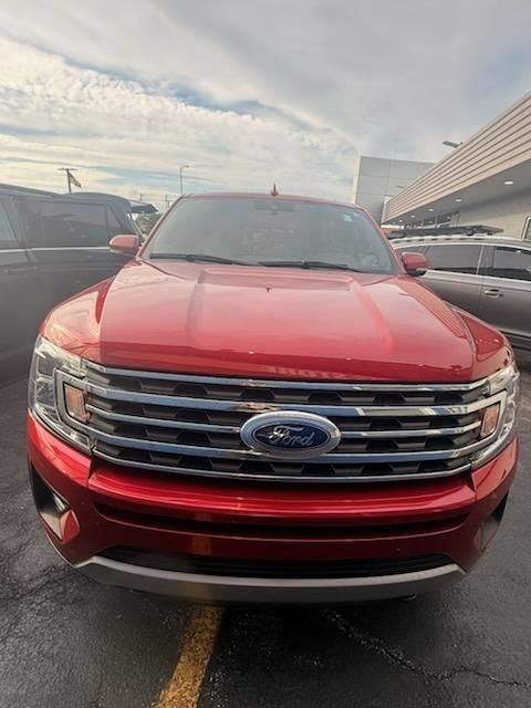 Used 2020 Ford Expedition Max XLT w/ Equipment Group 202A AWD/4WD image 9