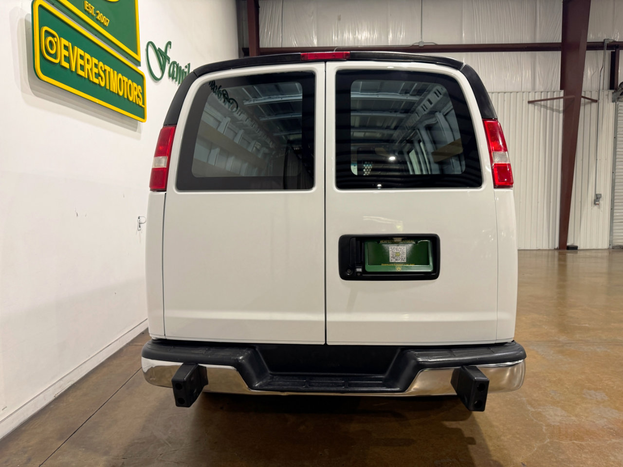 Used 2019 Chevrolet Express 2500 w/ Driver Convenience Package image 6